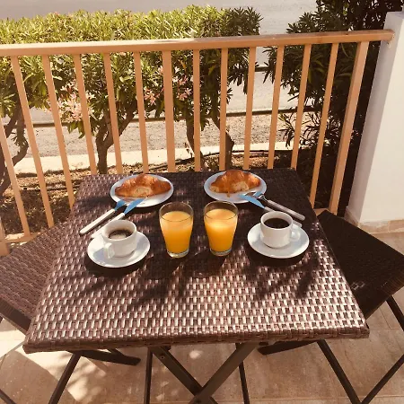 Apartment Pernera Studio Room With Pool Paralimni