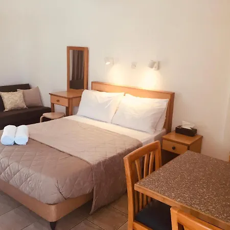 Pernera Studio Room With Pool * Paralimni