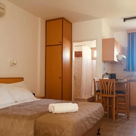 Pernera Studio Room With Pool * Paralimni